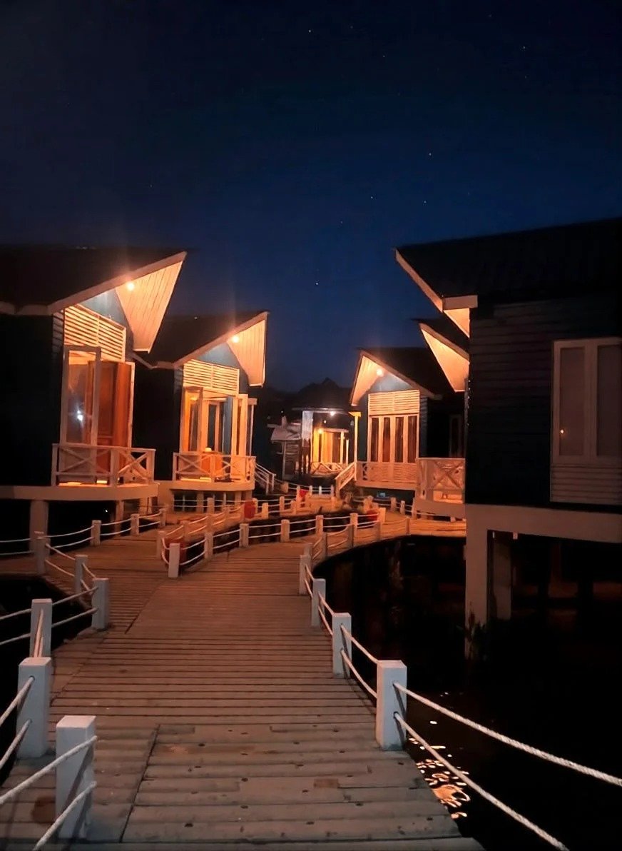 Sun & Sand Twin Beach Resort