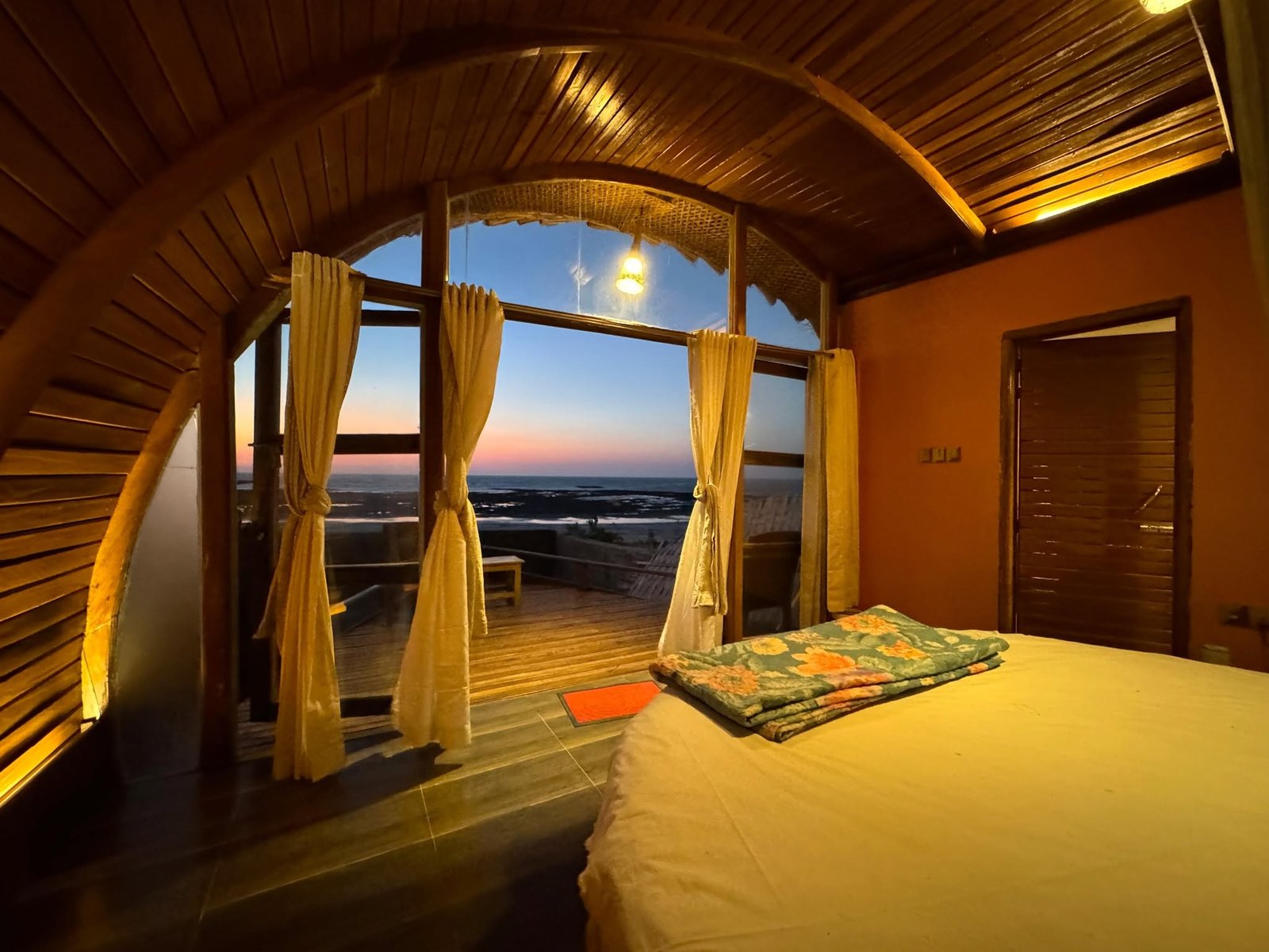 Family Time Beach Resort, Saint Martin