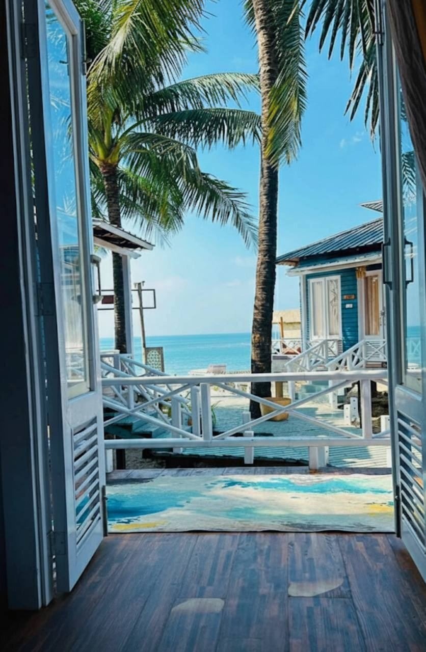 Sun & Sand Twin Beach Resort